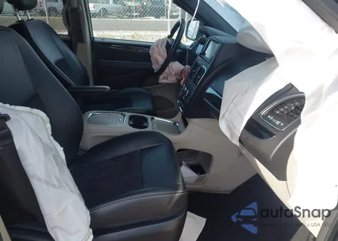 2019 Dodge Grand Caravan Sxt z USA, uszkodzony, nr VIN 2C4RDGCG4KR739149